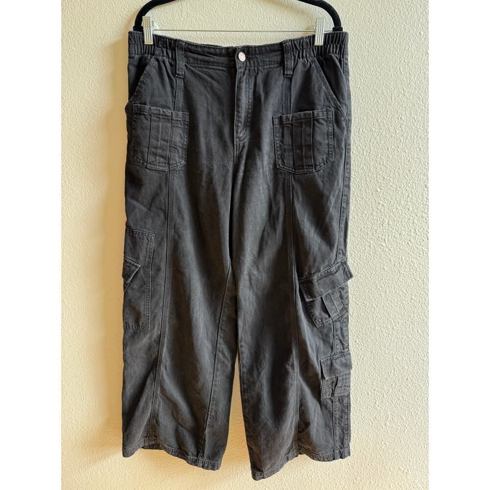 BDG Urban Outfitters Sz 31 Black Y2K Cargo‎ Pants Cotton EUC - Picture 3 of 10